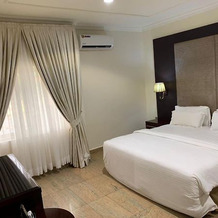 Ofas Chelsea Hotel Abuja Kültér fotó
