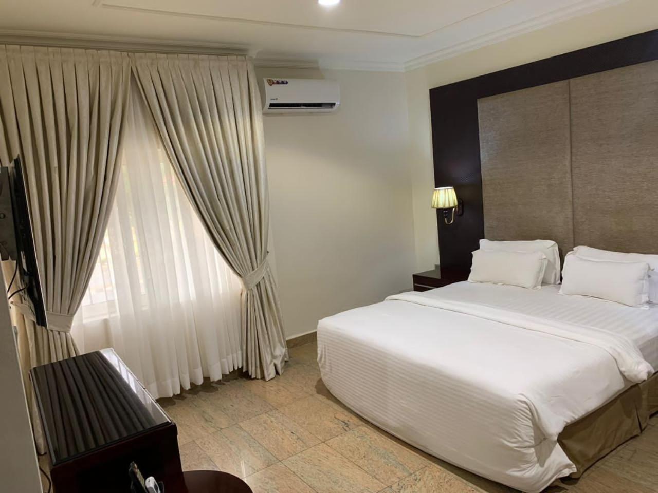 Ofas Chelsea Hotel Abuja Kültér fotó