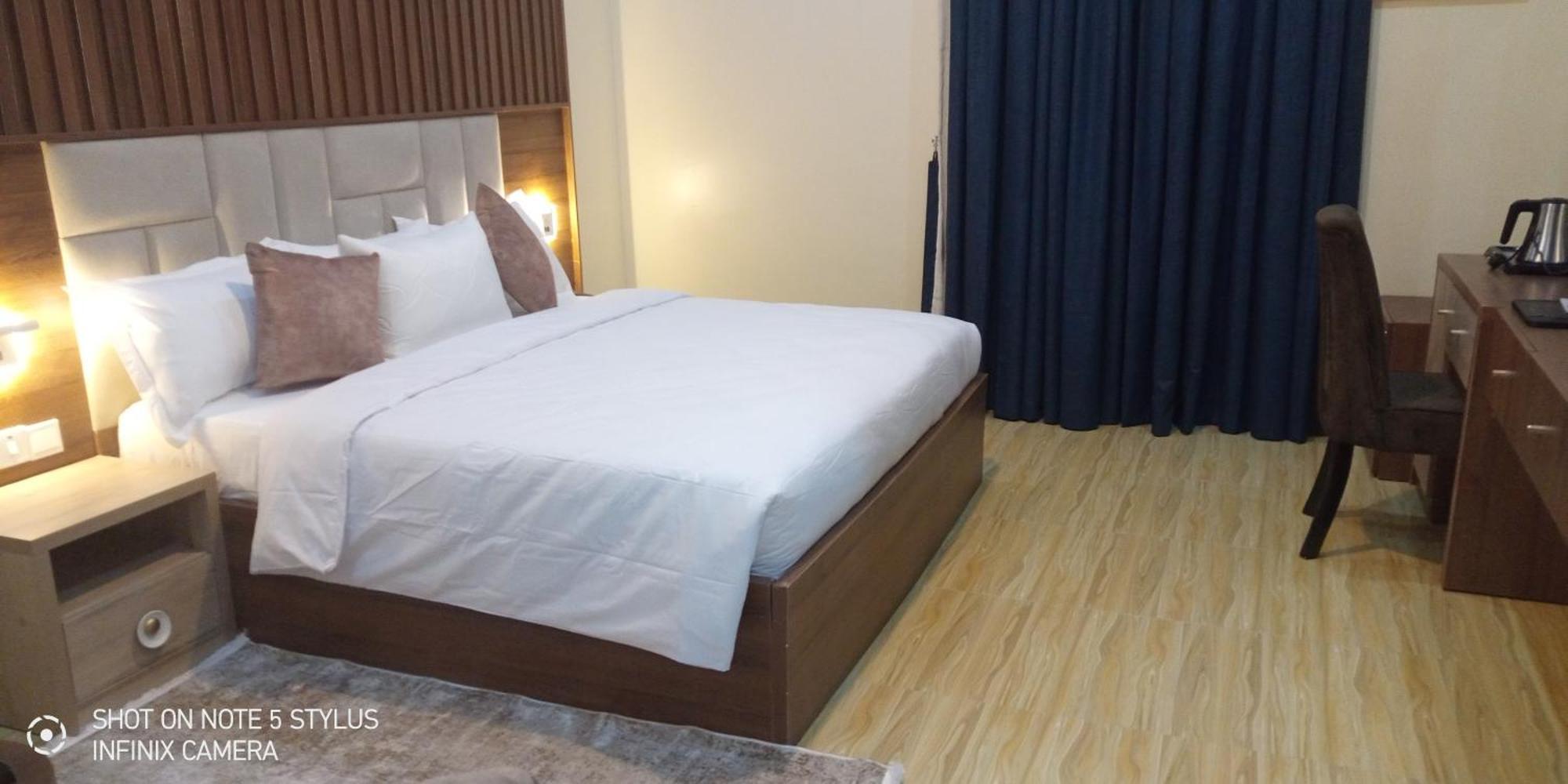 Ofas Chelsea Hotel Abuja Kültér fotó